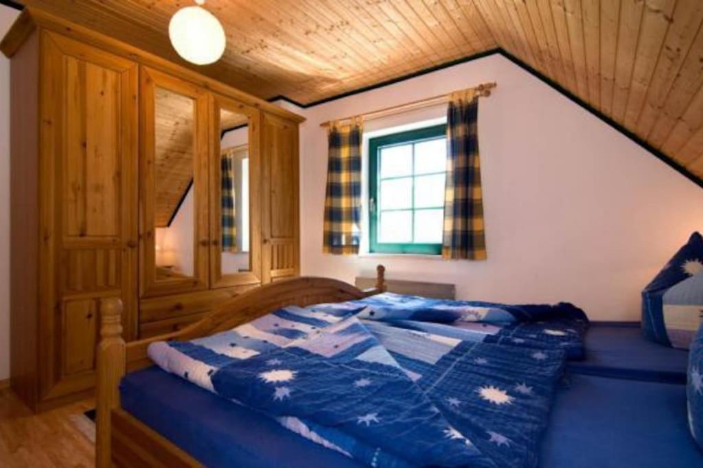 Großes familienfreundliches Ferienhaus Born Exterior foto