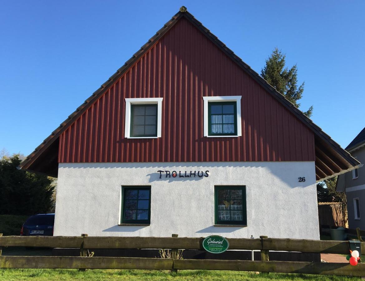Großes familienfreundliches Ferienhaus Born Exterior foto