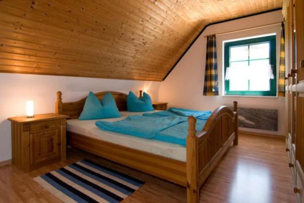 Großes familienfreundliches Ferienhaus Born Exterior foto
