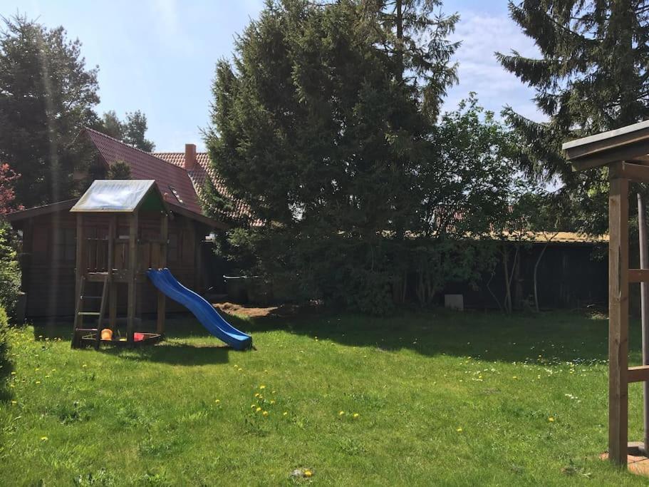 Großes familienfreundliches Ferienhaus Born Exterior foto