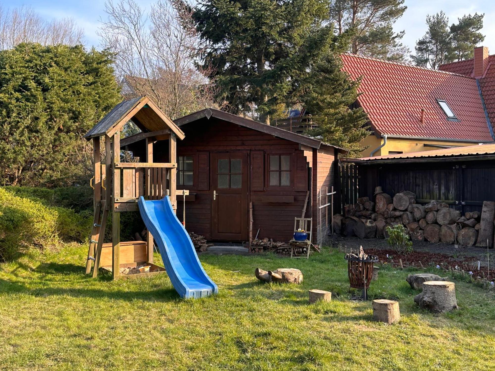 Großes familienfreundliches Ferienhaus Born Exterior foto